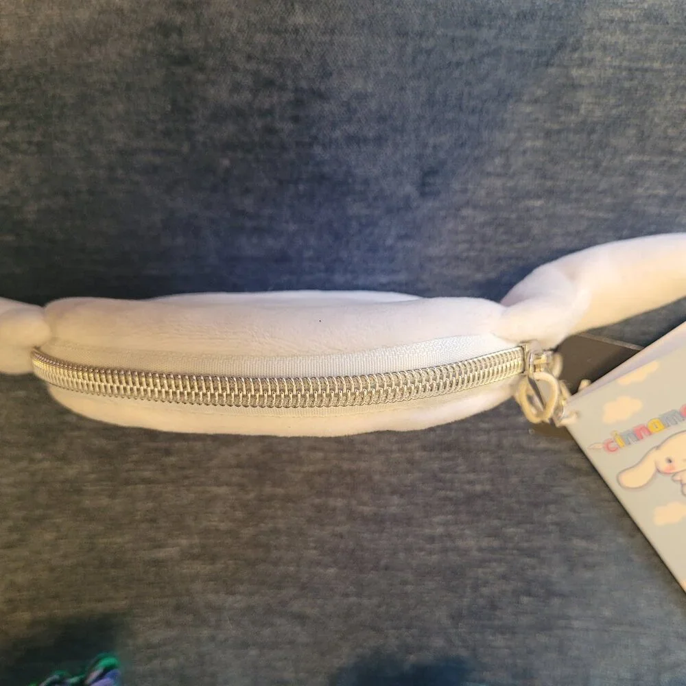 Sanrio cinnamoroll coin purse NWT